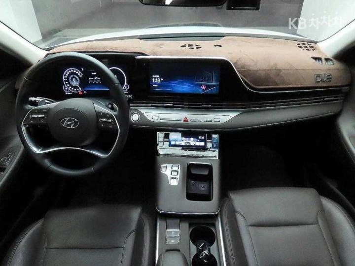 Hyundai Grandeur 2.5 Premium 9