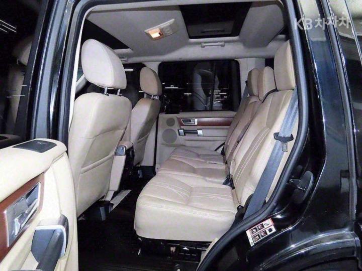 Land Rover Discovery 4 3.0 SDV6 SE 8