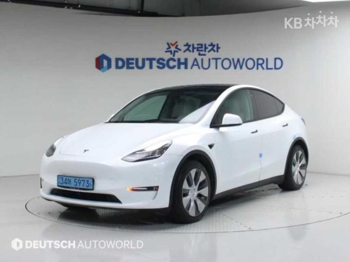 Tesla Model Y Long Range