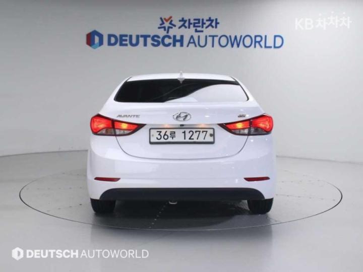 Hyundai Avante 1.6 GDi Smart Base Type 5