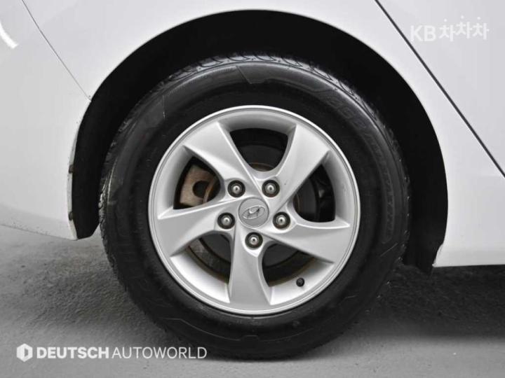 Hyundai Avante 1.6 GDi Smart Base Type 6