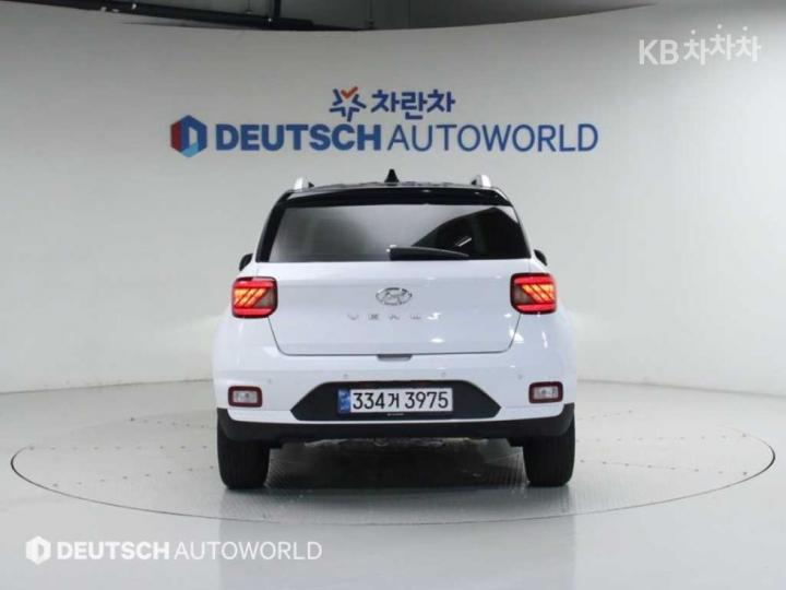 Hyundai Venue Gasoline 1.6 FLUX 5