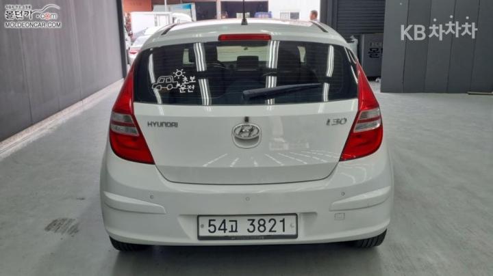 Hyundai i30 1.6 VVT Luxury 5