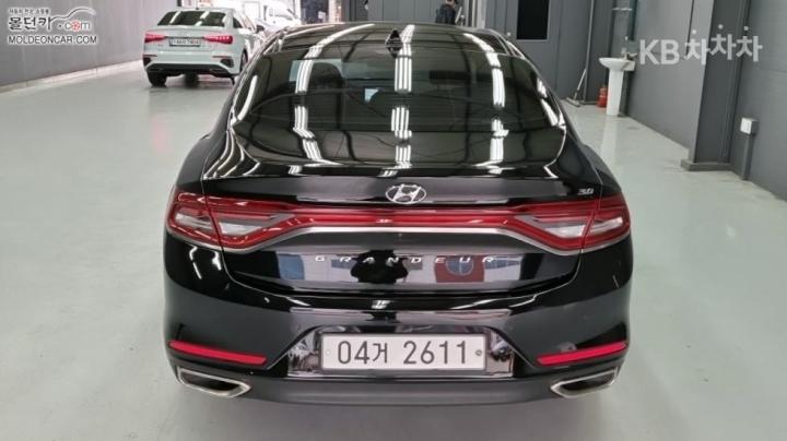 Hyundai Grandeur IG 3.0 Exclusive Base Type 5