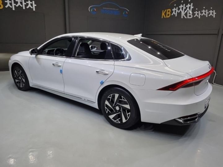 Hyundai Grandeur Hybrid 2.4 Exclusive 5