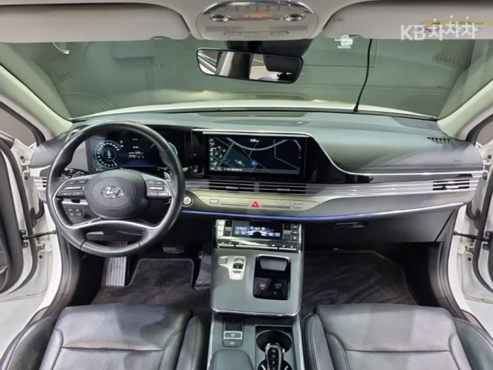 Hyundai Grandeur Hybrid 2.4 Exclusive 8