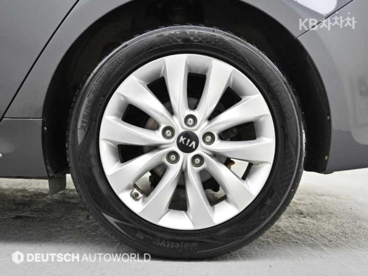 Kia K5 2.0 Gasoline MX Prestige 6