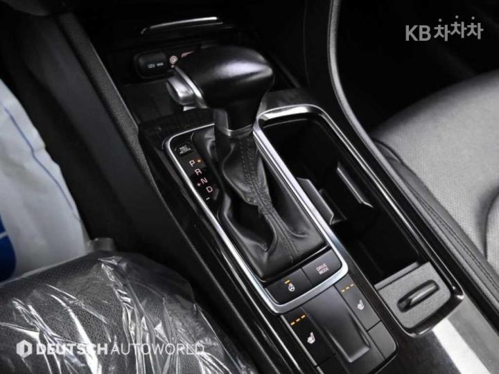 Kia K5 2.0 Gasoline MX Prestige 10