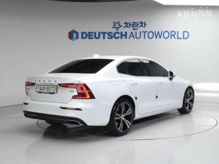 Volvo S60 2.0 B5 Inscription 3