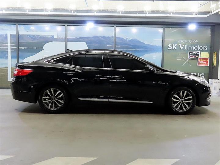 Hyundai Grandeur HG HG240 Luxury 4