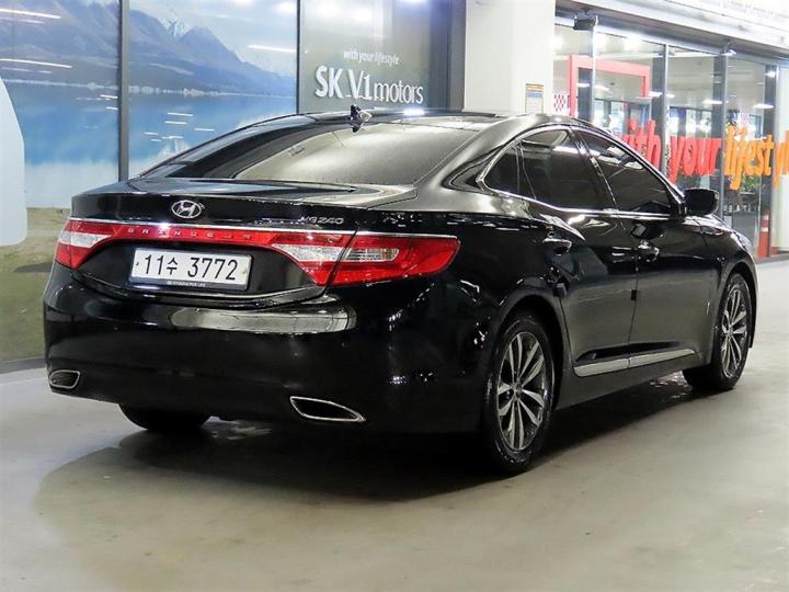 Hyundai Grandeur HG HG240 Luxury 5