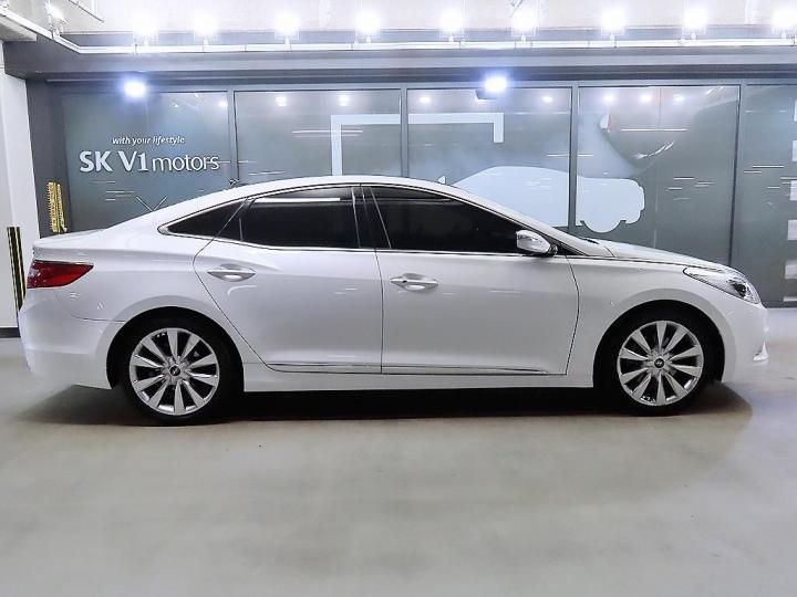 Hyundai Grandeur HG HG330 Celebrity 4