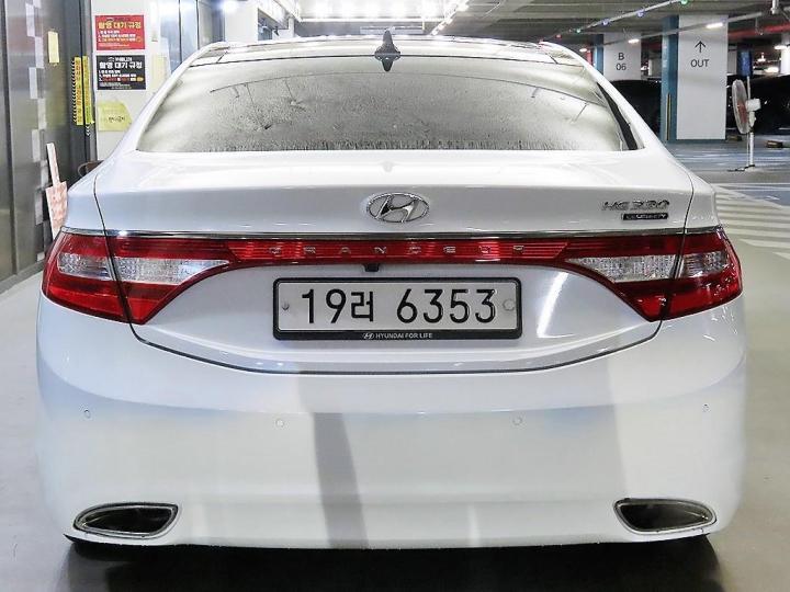Hyundai Grandeur HG HG330 Celebrity 6