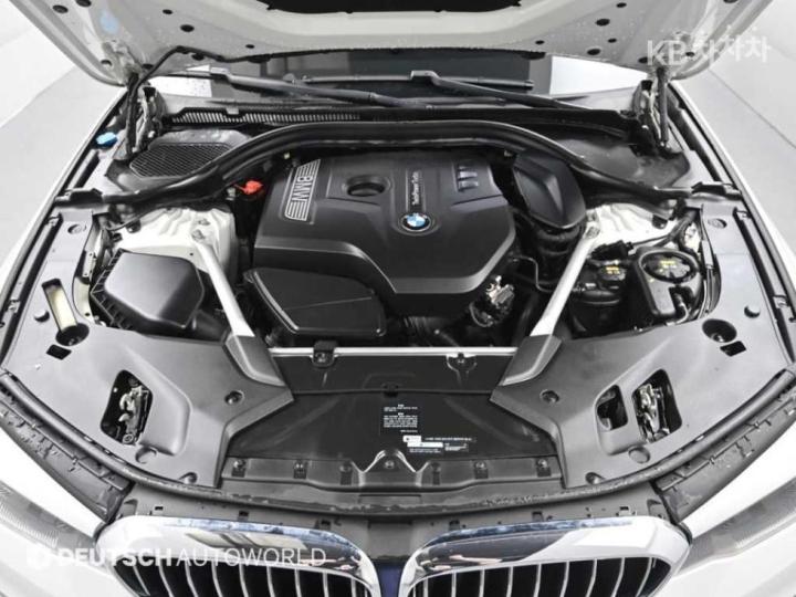 BMW 5 Series G30 520i Luxury 7