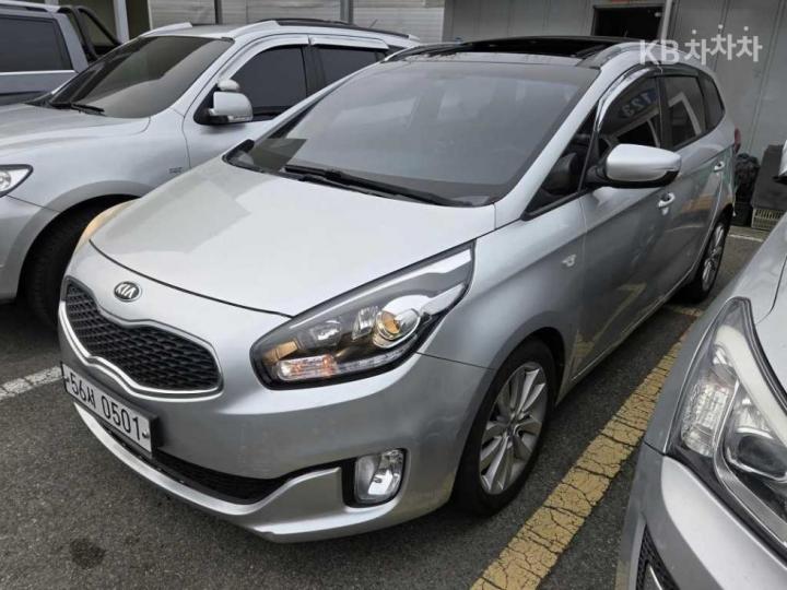 Kia Carens 1.7 VGT Prestige 3