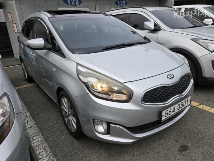 Kia Carens 1.7 VGT Prestige 4