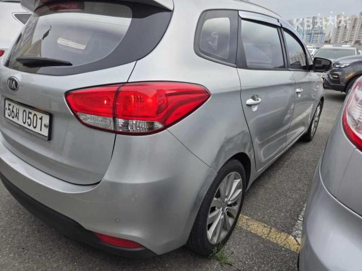 Kia Carens 1.7 VGT Prestige 5