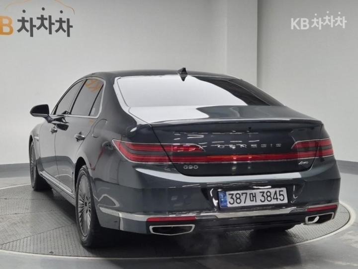 Genesis G90 3.8 GDi AWD Luxury 3