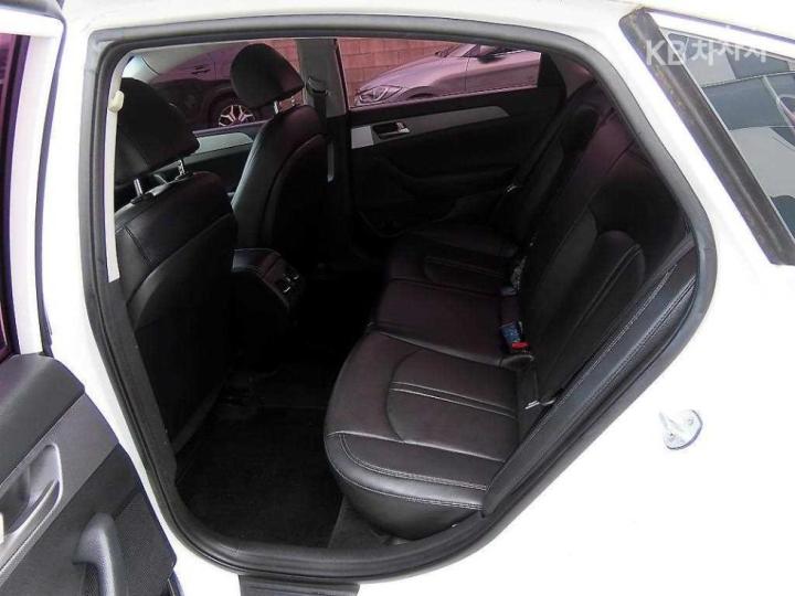 Hyundai Sonata New Rise 2.0 Smart Choice 7