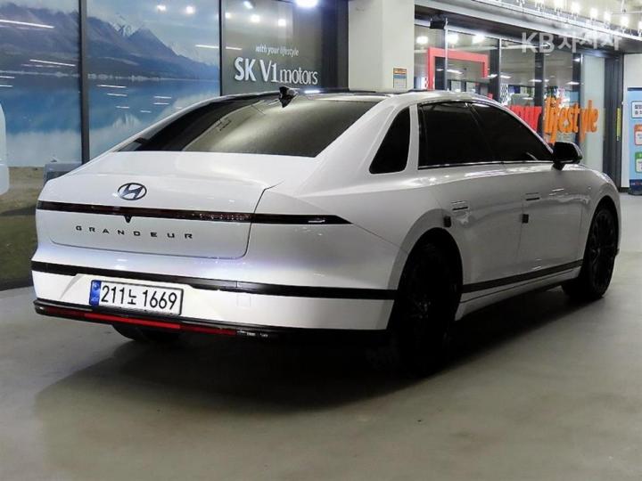 Hyundai Grandeur The 2.5 Gasoline 2WD Calligraphy 5