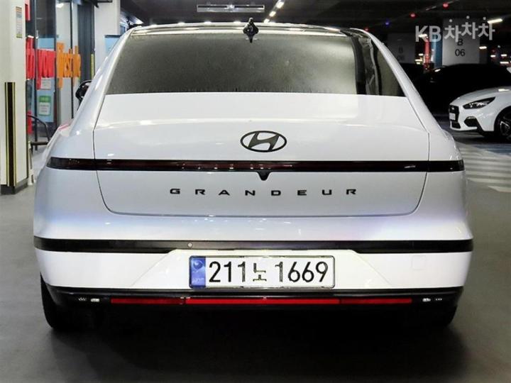 Hyundai Grandeur The 2.5 Gasoline 2WD Calligraphy 6