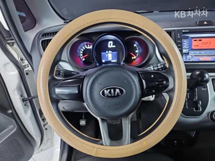 Kia Ray Van 1.0 Gasoline Van Prestige 7