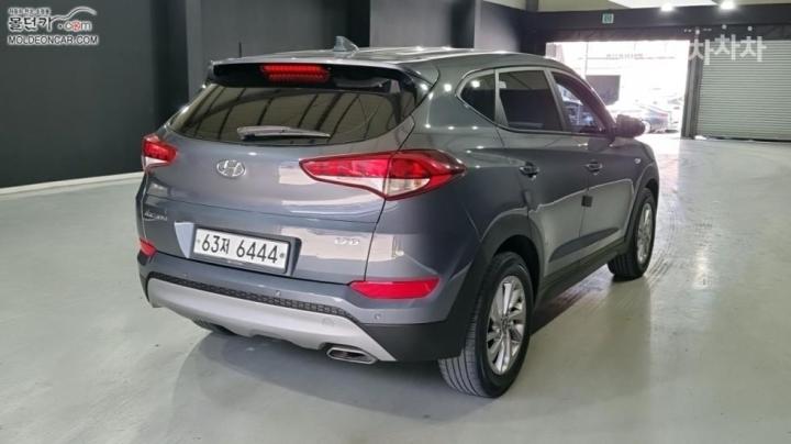 Hyundai Tucson Diesel e-VGT UⅡ 1.7 2WD Style 3