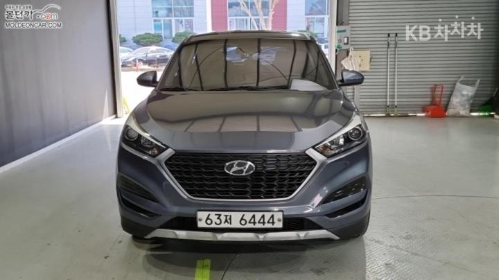 Hyundai Tucson Diesel e-VGT UⅡ 1.7 2WD Style 4