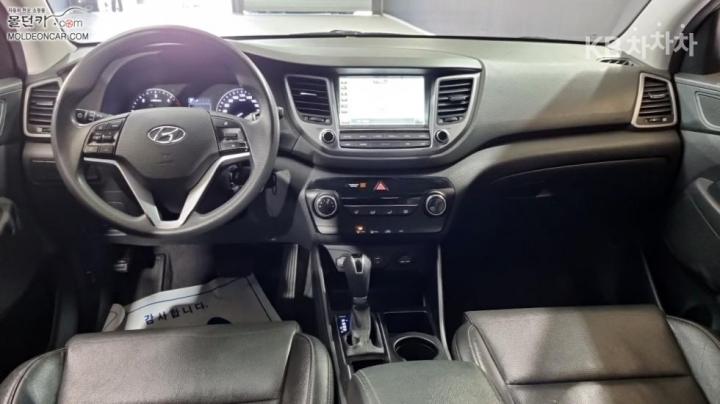 Hyundai Tucson Diesel e-VGT UⅡ 1.7 2WD Style 8