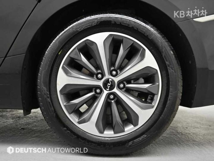 Kia K8 Hybrid 1.6 Turbo Noblesse 6