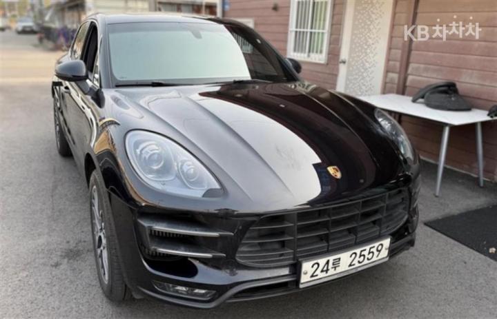 Porsche Macan 3.6 Turbo 5