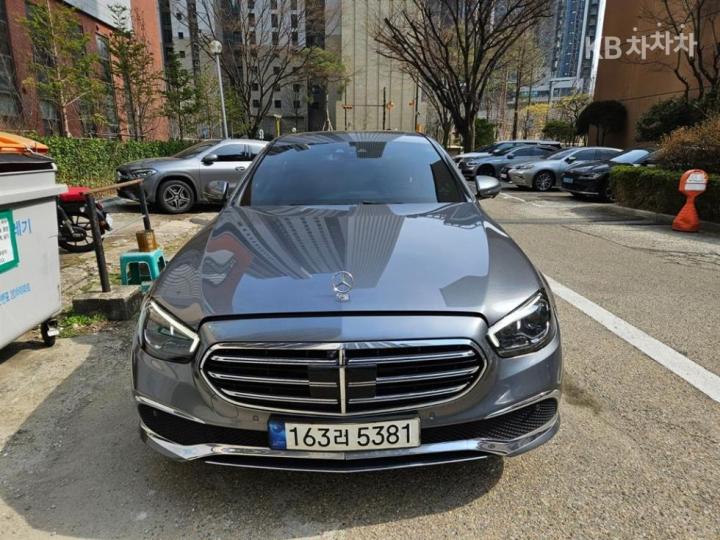 Mercedes-Benz E-Class W213 E300e 4MATIC Exclusive