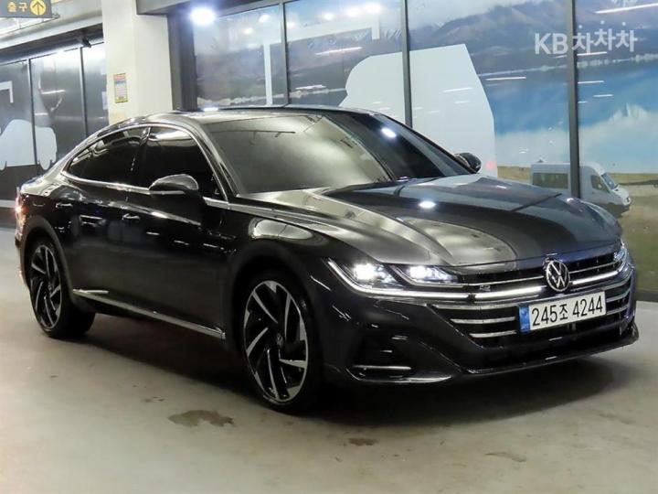 Volkswagen Arteon 2.0 TDI 4WD Elegance Prestige 2