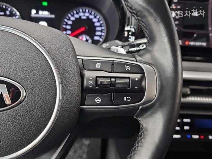 Kia K5 2.0 Gasoline Prestige 8