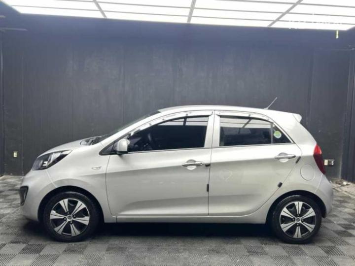 Kia Morning Deluxe 3