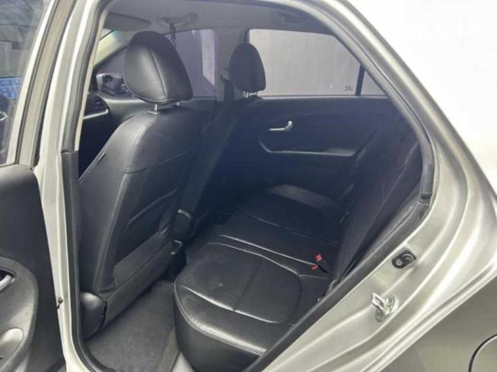 Kia Morning Deluxe 7