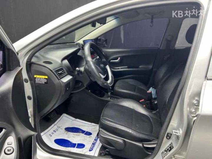 Kia Morning Deluxe 8