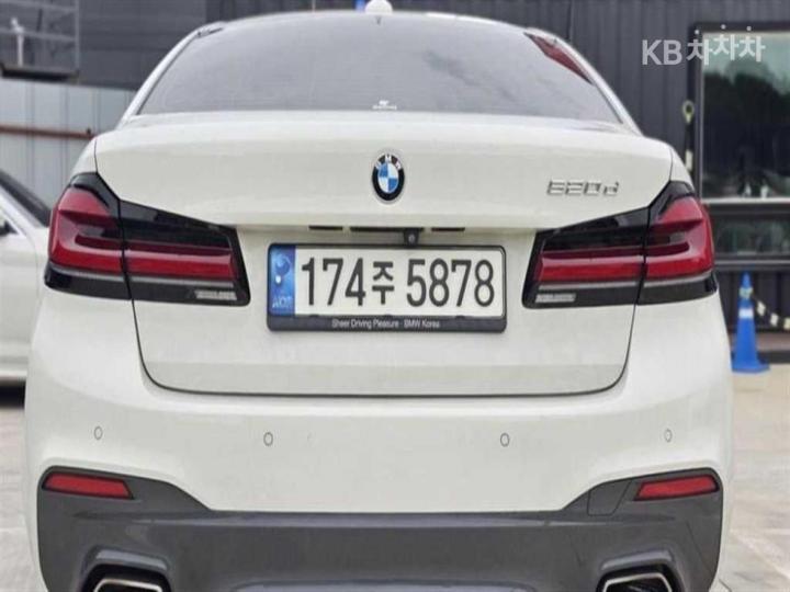 BMW 5 Series G30 520d M Sport Plus 4