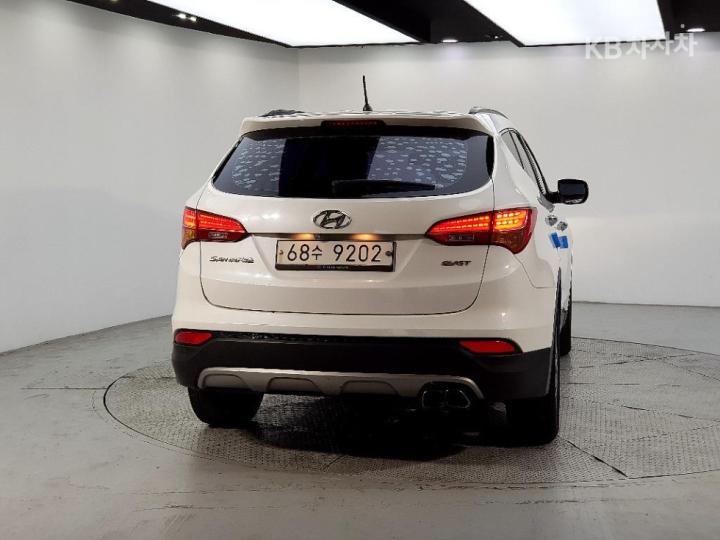 Hyundai Santa Fe DM R2.0 2WD PREMIUM Base Type 4