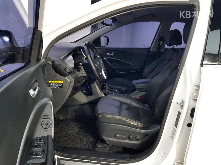 Hyundai Santa Fe DM R2.0 2WD PREMIUM Base Type 9