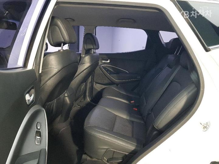 Hyundai Santa Fe DM R2.0 2WD PREMIUM Base Type 10