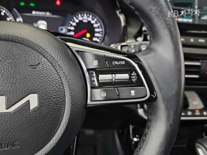 Kia Seltos 1.6 Gasoline Turbo 2WD Signature 9