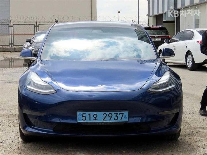 Tesla Model 3 Long Range