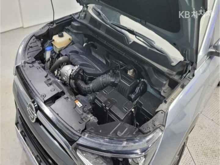 KG Mobility (Ssangyong) Korando Beautiful 1.6 Diesel 2WD Delight Plus 9