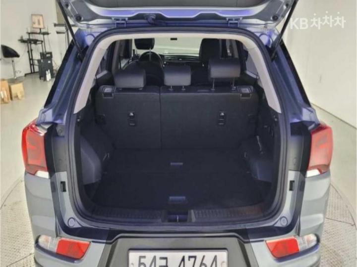 KG Mobility (Ssangyong) Korando Beautiful 1.6 Diesel 2WD Delight Plus 10