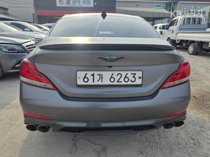 Genesis G70 2.0T AWD Advanced 4