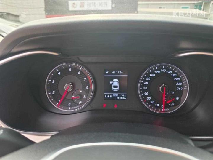 Genesis G70 2.0T AWD Advanced 7