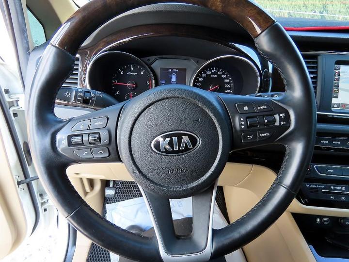 Kia Carnival 2.2 Diesel Prestige 10