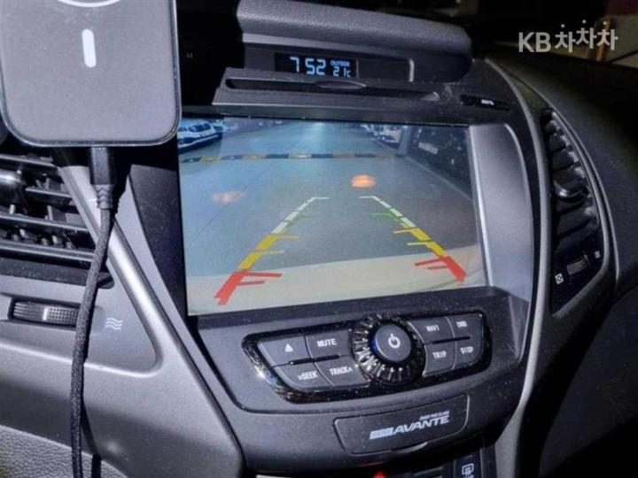 Hyundai Avante 1.6 GDi Modern Base Type 6