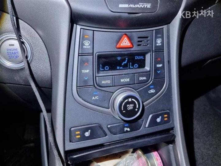 Hyundai Avante 1.6 GDi Modern Base Type 7